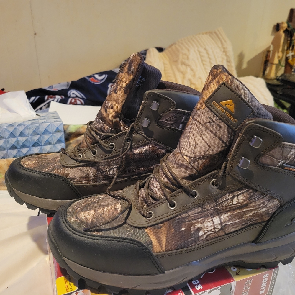 Ozark Trail Hunting Boots. New Never Worn